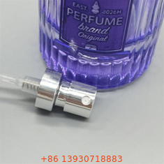 Parfumspray pomp voor luxe geurmerken met fijne mist en elegante metalen afwerking