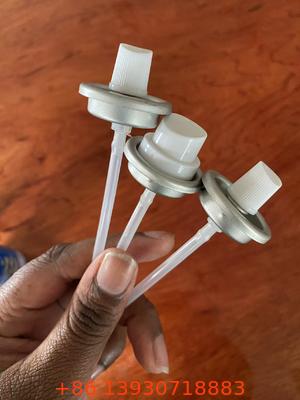 Lekvrije 4-gaats sneeuw aerosolsprayventiel & actuator Zware wintereffectsproeikop voor decoratieve spray