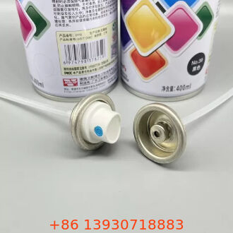 Kleurgecoördineerde voorgecoate vrouwelijke verfsproei klep en actuator set klaar voor installatie voor aerosoltoepassingen